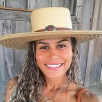 Karina Muller - Facebook