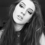 Carissa Holt - @makeup.by.carissa - Instagram