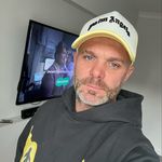 Carl Neville - @carlmclovinneville - Instagram