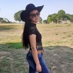Karla Beyer - @karlakarollyny20 - Instagram