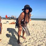 Karla Bragg - @karlabragg - Instagram