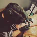 Karla ✳️ Hand Poke y Arte en puntillismo 💜 - @tinta.ancestral - Instagram