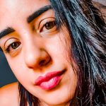 Karla Parada - @nemsoublogueira - Instagram