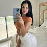 Karla Snow - @maura.becker192 - Instagram