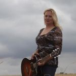 Karla Starr - @karmo2332 - Instagram