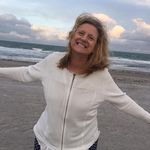 Karla Wallace - @karlathenurse - Instagram