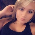 Karlie Webb - @karliesam12 - Instagram