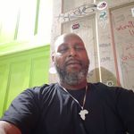 Karlos Jones - @solraksenoj - Instagram