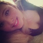 @karlyhandlep46 - Instagram