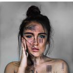 @karolinejohnso.n - Instagram