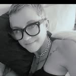 Karrie Allen - @karebare0301 - Instagram
