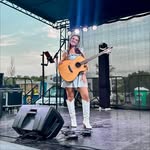 Carrie Hall - @carriehallmusic - Instagram