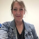 Karen Burns - @karenburns888 - Instagram