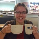 Karen Shade - @karen.navywife - Instagram