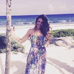 Casey Manning - @livtravellivnow - Instagram