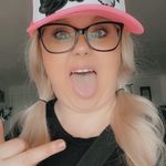Kasey Webster - @kaseydelaine28 - Instagram