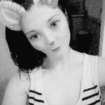 Cassandra Hardy - @hippicassou - Instagram