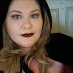 Kat Burton - @kittyburton1290 - Instagram