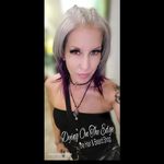 Kat Preston - @katsdyingontheedge - Instagram