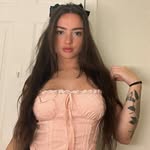 Kat - @katrichards104 - Instagram