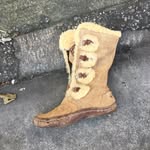 Kat Richards - @thelostshoesofsf - Instagram