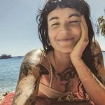 Kate Koel - @kate_cashew - Instagram