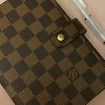 Katie chivers - @lvplanner_katie - Instagram