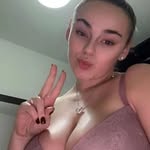 Kate flora - @kateflora878 - Instagram