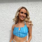 Kate Gomes - @kate_gomes6 - Instagram
