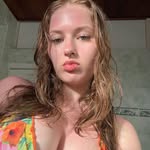 @kateharelik - Instagram