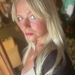 Kate Leon - Facebook