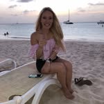 Kate Levesque - @klevesque14 - Instagram