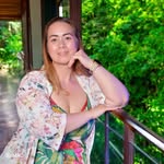 Kate Lowe - @katelowe888 - Instagram