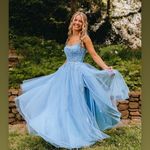 Kate Lyons - @kate_lyons10 - Instagram