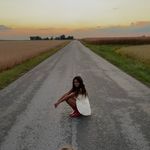 kate - @kate.meekk - Instagram