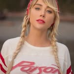 Kate Muller - @katemuller20 - Instagram