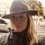 Kate Sheffield - @alfiefromouterspace - Instagram