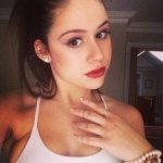 Kate Singer - @katethenymph - Instagram
