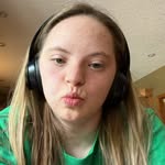 @kat.elynflaherty22 - Instagram