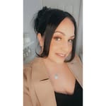 katherine Burge - @kat_burge86 - Instagram