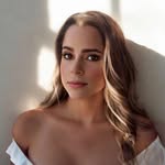 𝘒𝘢𝘢𝘩 𝘔𝘪𝘭𝘢𝘯𝘪 - @katherinemilani17 - Instagram