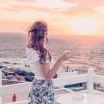 Katie Stuart - @misskatietravels - Instagram