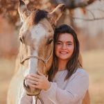 Katie (Yoder) Hoover - @bowhunters_chic - Instagram