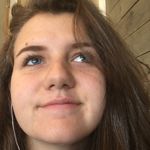 Kathryn Gladden - @theburdenibare - Instagram