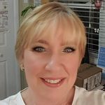 Kathy Carlin - @gotoilswithfriends - Instagram