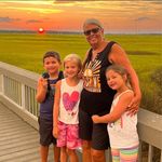 Kathy Finney - @katbeach59 - Instagram