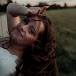 Kathy Moen - @paisleybluephotography - Instagram