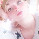 Kathy Tonkin - @kathy.tonkin.374 - Instagram