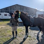 Katie Babb - @showing__with_bear - Instagram
