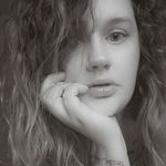 Katie Baylous-Barrows - @katie.baylous - Instagram